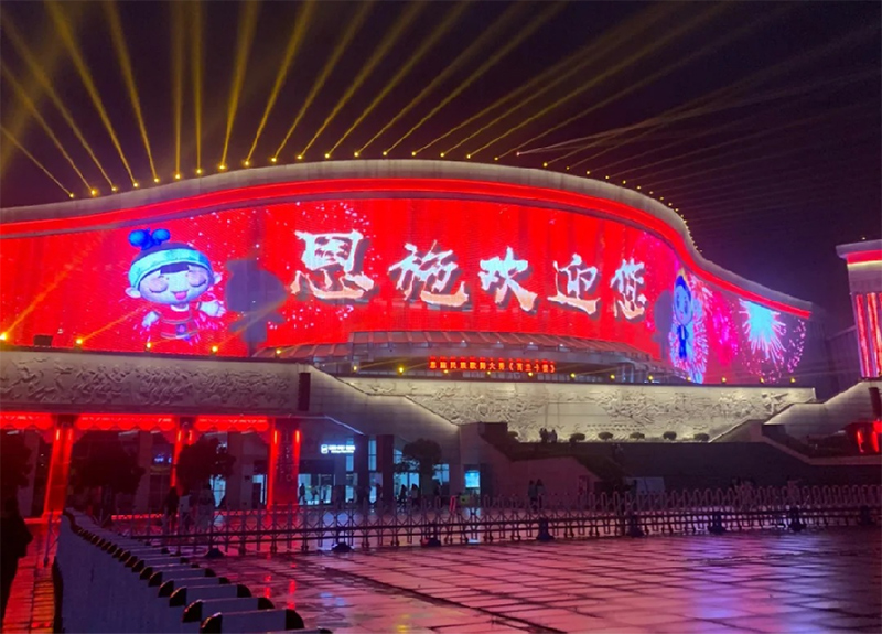 LED顯示屏如何重塑現(xiàn)代旅游景區(qū)體驗(yàn)？