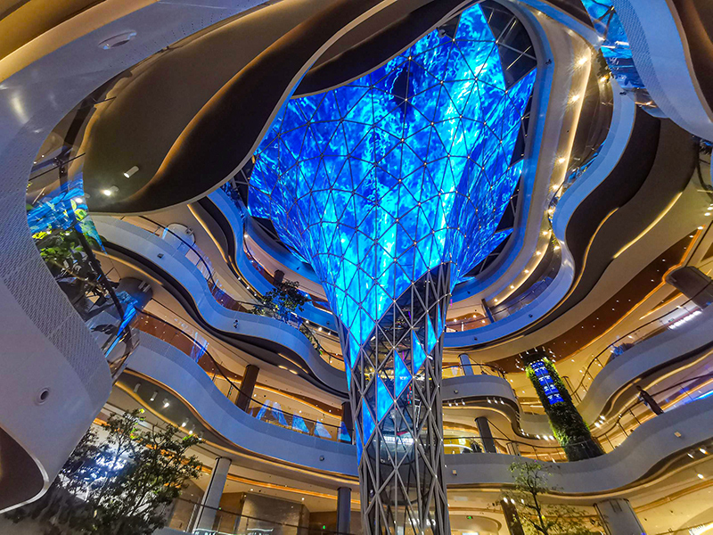 西安南飛鴻樂(lè)薈中心led透明屏項(xiàng)目